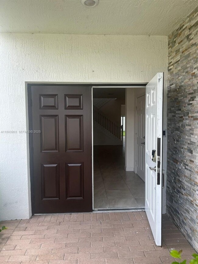 Building Photo - 20828 NE 2nd Ct