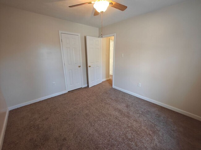 Building Photo - 3 bedroom ranch style home