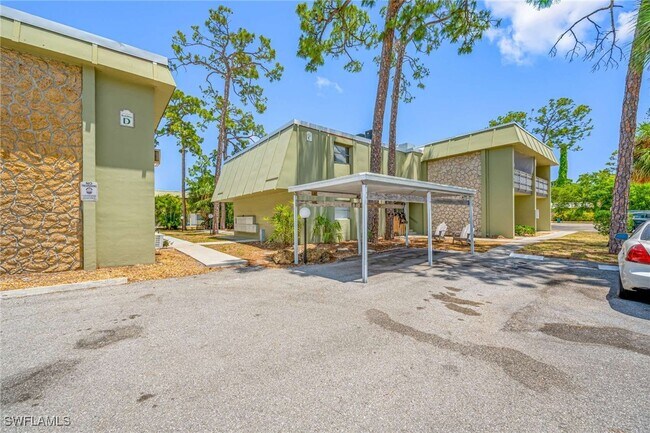 Building Photo - 1852 Golf View Ave