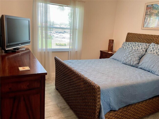 Building Photo - 3213 S Beneva Rd