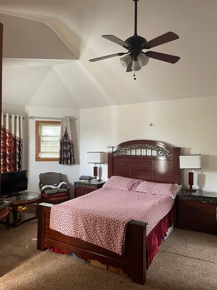 Building Photo - 301 Inner Circle Dr