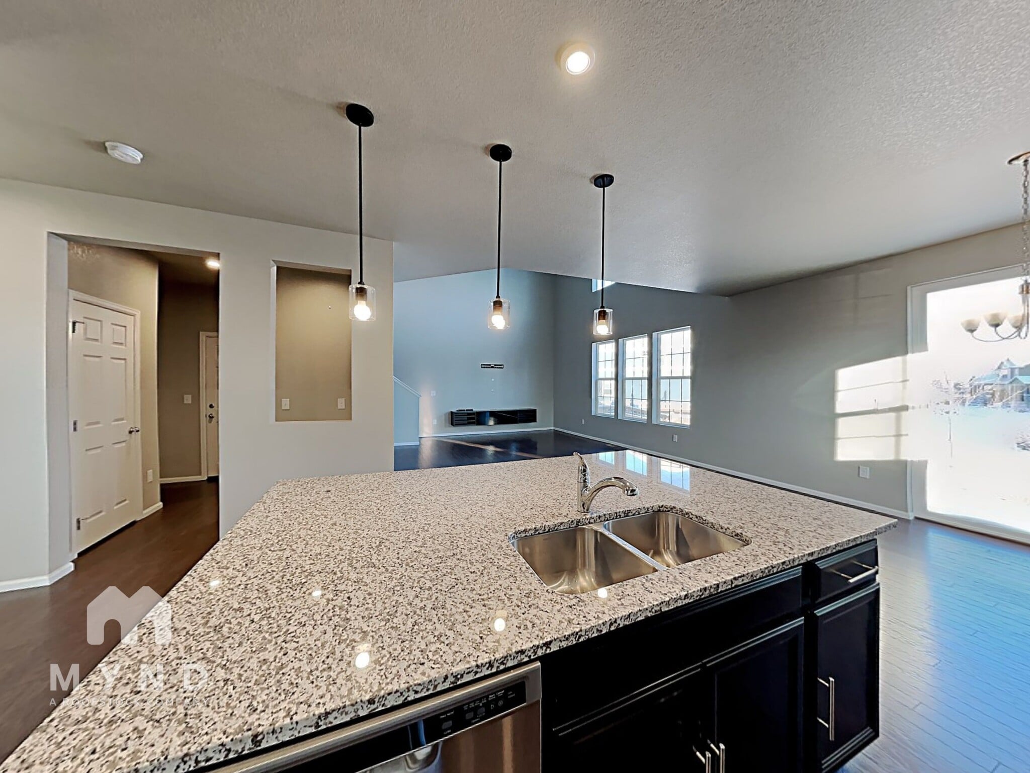 Building Photo - 15955 E Otero Cir