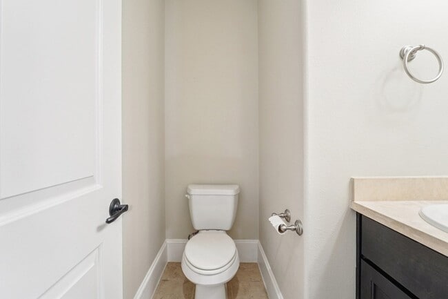 Building Photo - 2421 Beall St