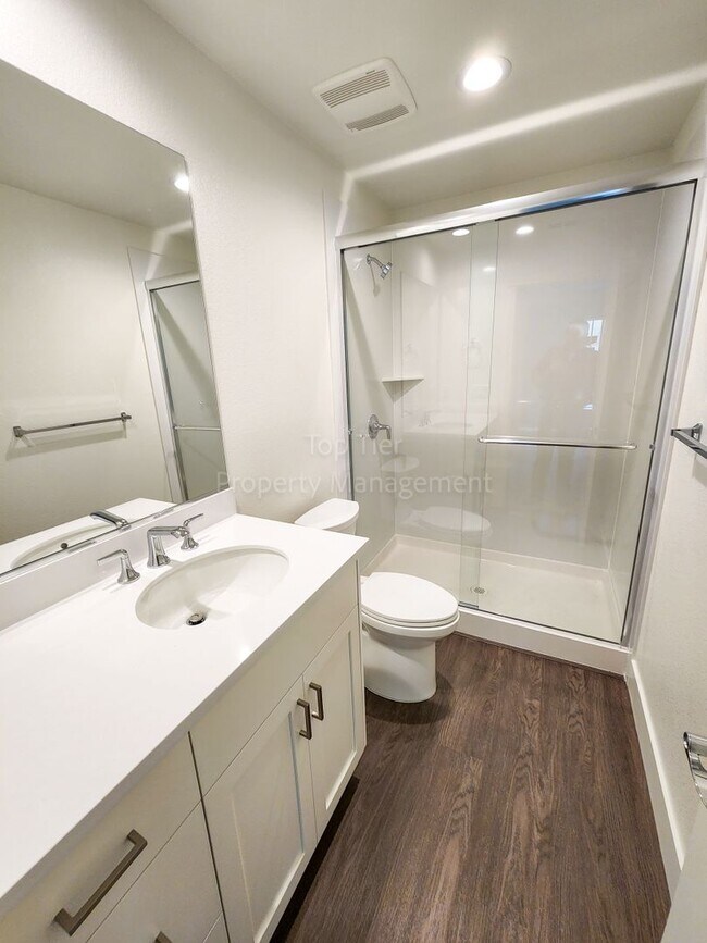 Building Photo - Newer Townhome at Penny Lane in Concord, 2...