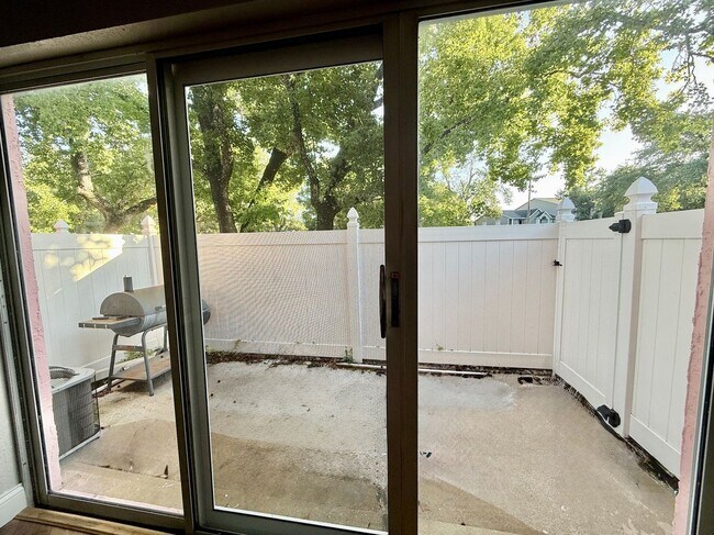 Building Photo - 4815 Walden Cir