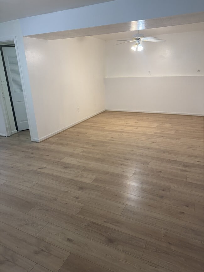 Building Photo - 4902 Cord Ct