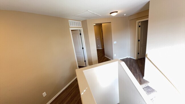 Building Photo - Beautiful 4 Bedroom - 2.5 Bath with Lots of Bonuses - Gilbert