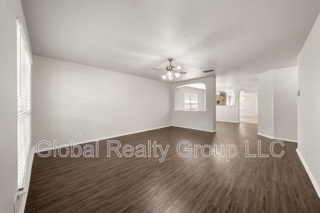 Building Photo - 8911 Valhalla
