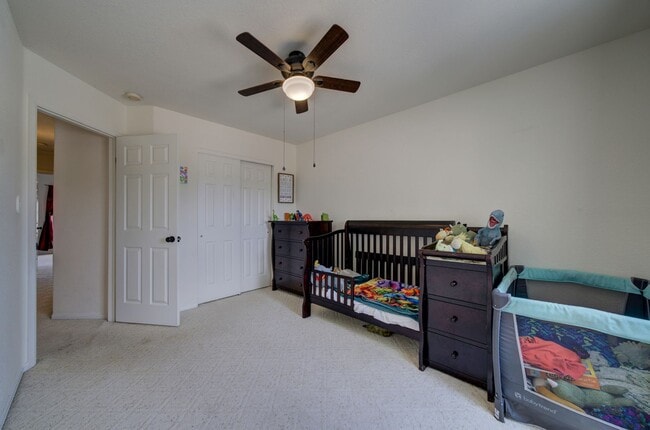 Building Photo - $2222 | 3BR/3BA | Pueblo West Gem!