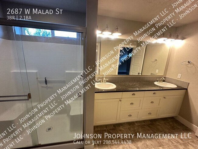 Building Photo - 2687 W Malad St