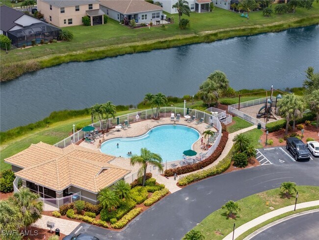 Building Photo - 2059 Willow Branch Dr