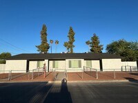 Building Photo - Brand New Remodeled 2 Bed 2 Bath