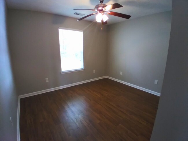 Building Photo - Available Soon - Three-Bedroom, Two-Bath, Pet Friendly Home at Woodland Park in Murrells Inlet!