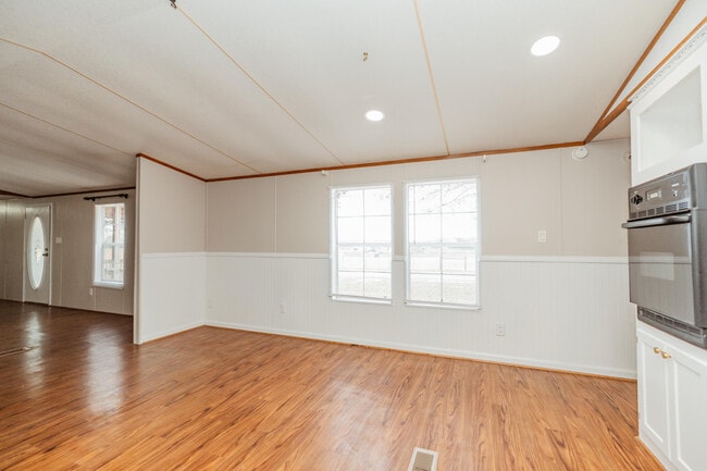 Building Photo - 4680 Hardy Adams Rd