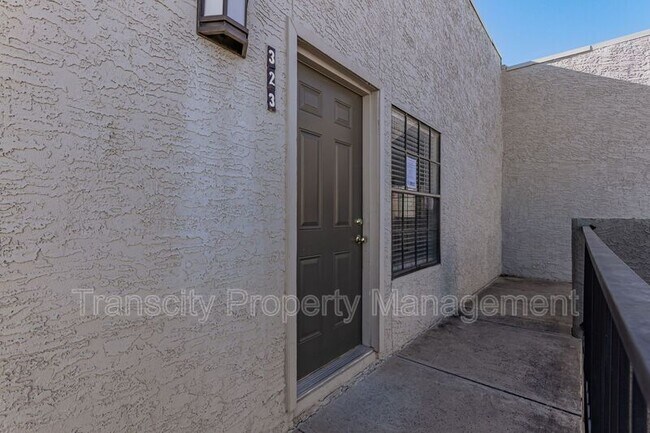 Building Photo - 8020 E Thomas Rd