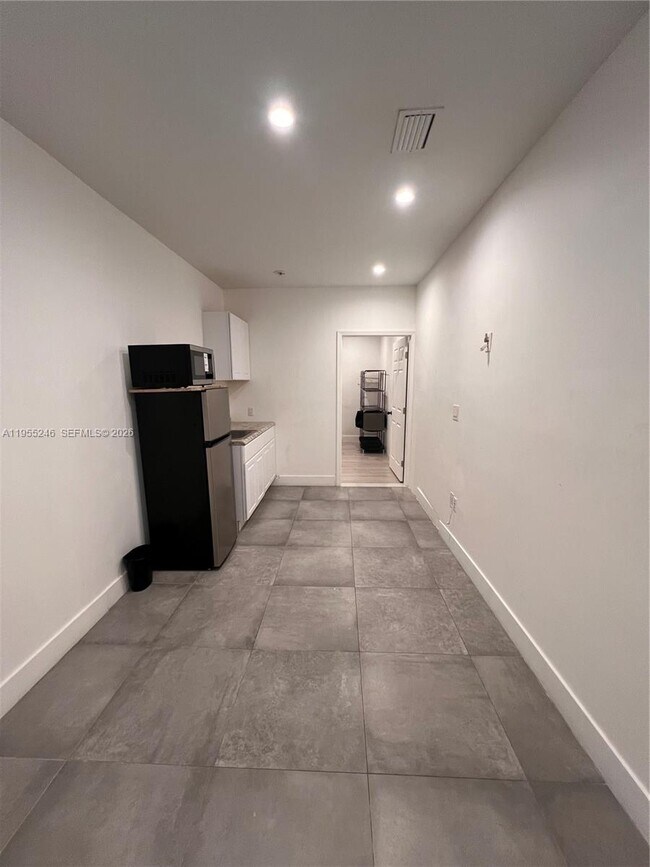 Building Photo - 1610 NW 53rd St