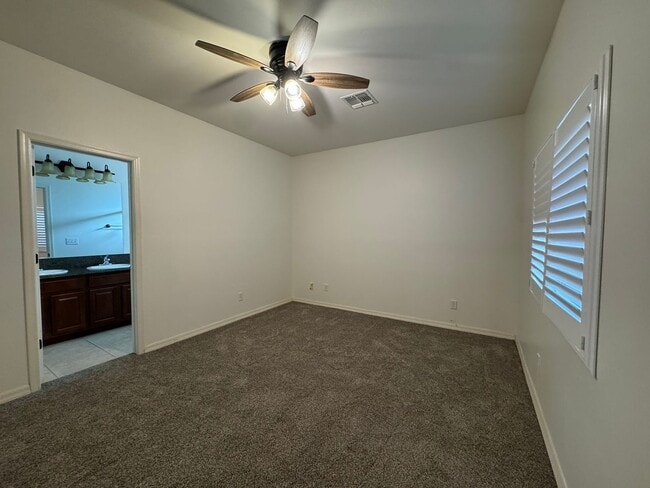 Building Photo - 3BR,2BS Custom home w/3 Car-Boat Deep Garage-Target shopping area