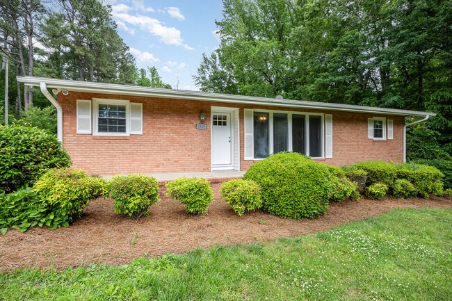 Building Photo - 3900 Sedgegrove Rd