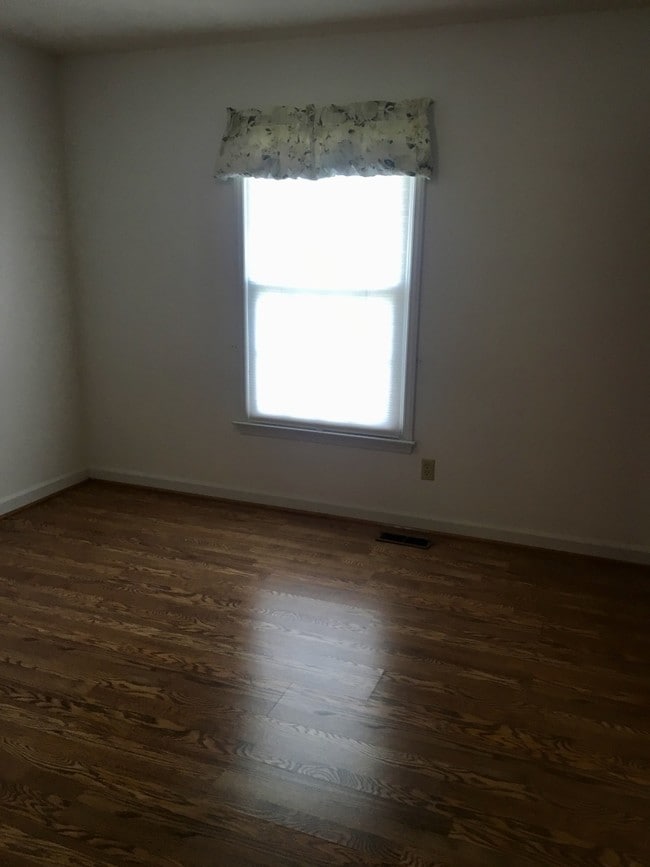 Building Photo - 8480 Cleveland Rd