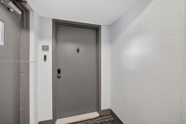 Building Photo - 16565 NE 26th Ave