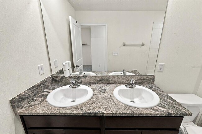 Building Photo - 5166 SW 48th Ln