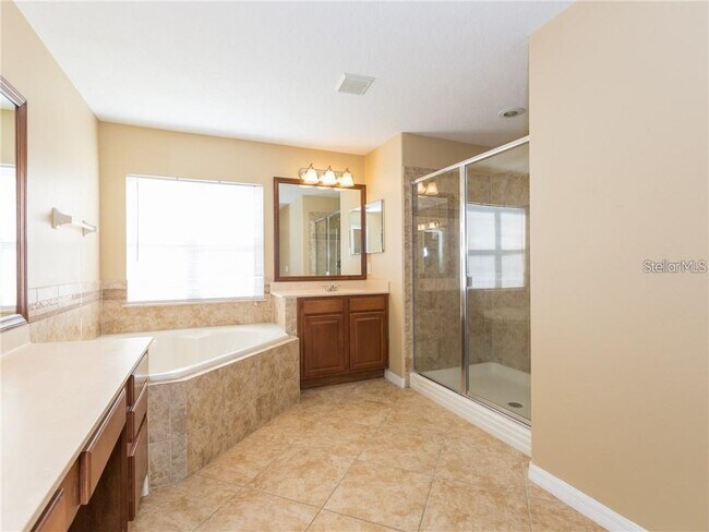 Building Photo - 173 Donner Dr