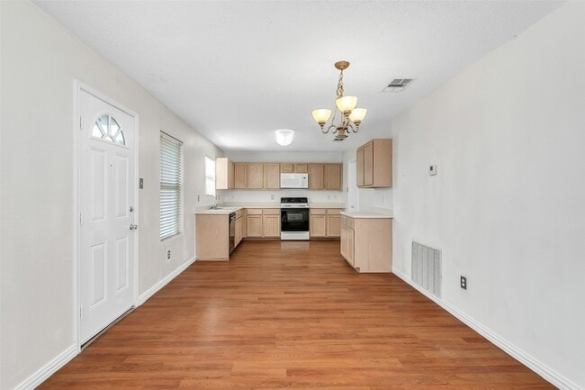 Building Photo - 5224 Royal Burgess Dr