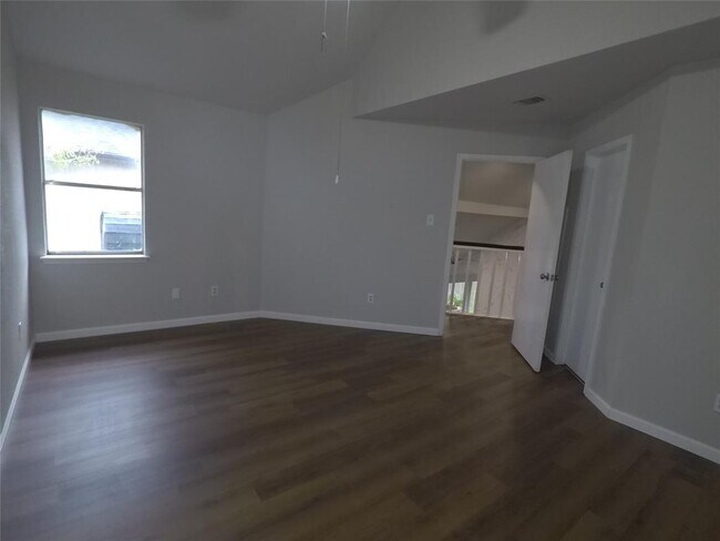 Building Photo - 16326 Tiburon Way