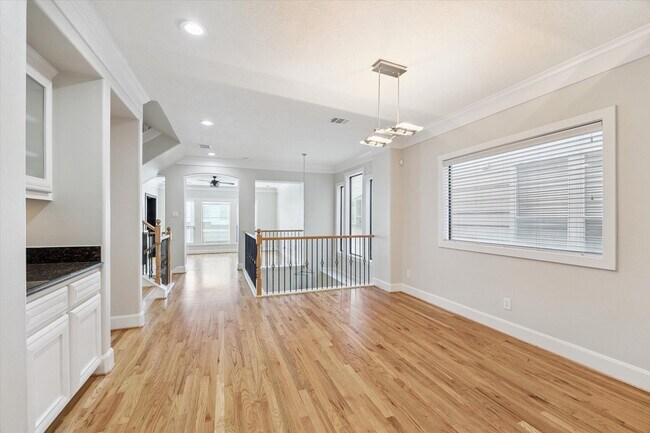 Building Photo - 2103 Hazard St