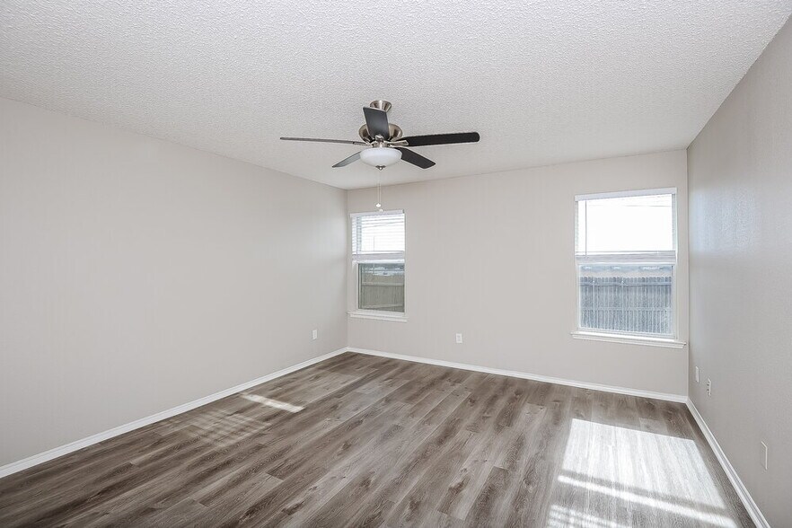 Building Photo - 10213 Dallam Ln