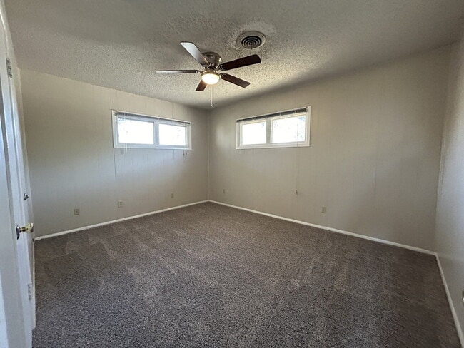 Building Photo - Home Located In Tech Terrace Near Park, Mi...