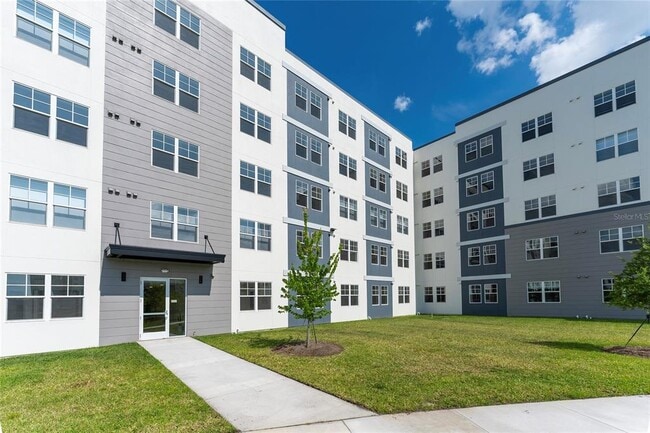 Building Photo - 5587 Millennia Park Dr