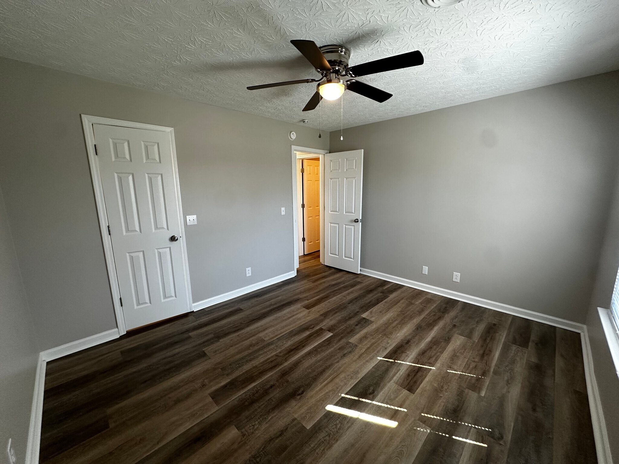 Building Photo - 1506 Batts Blvd