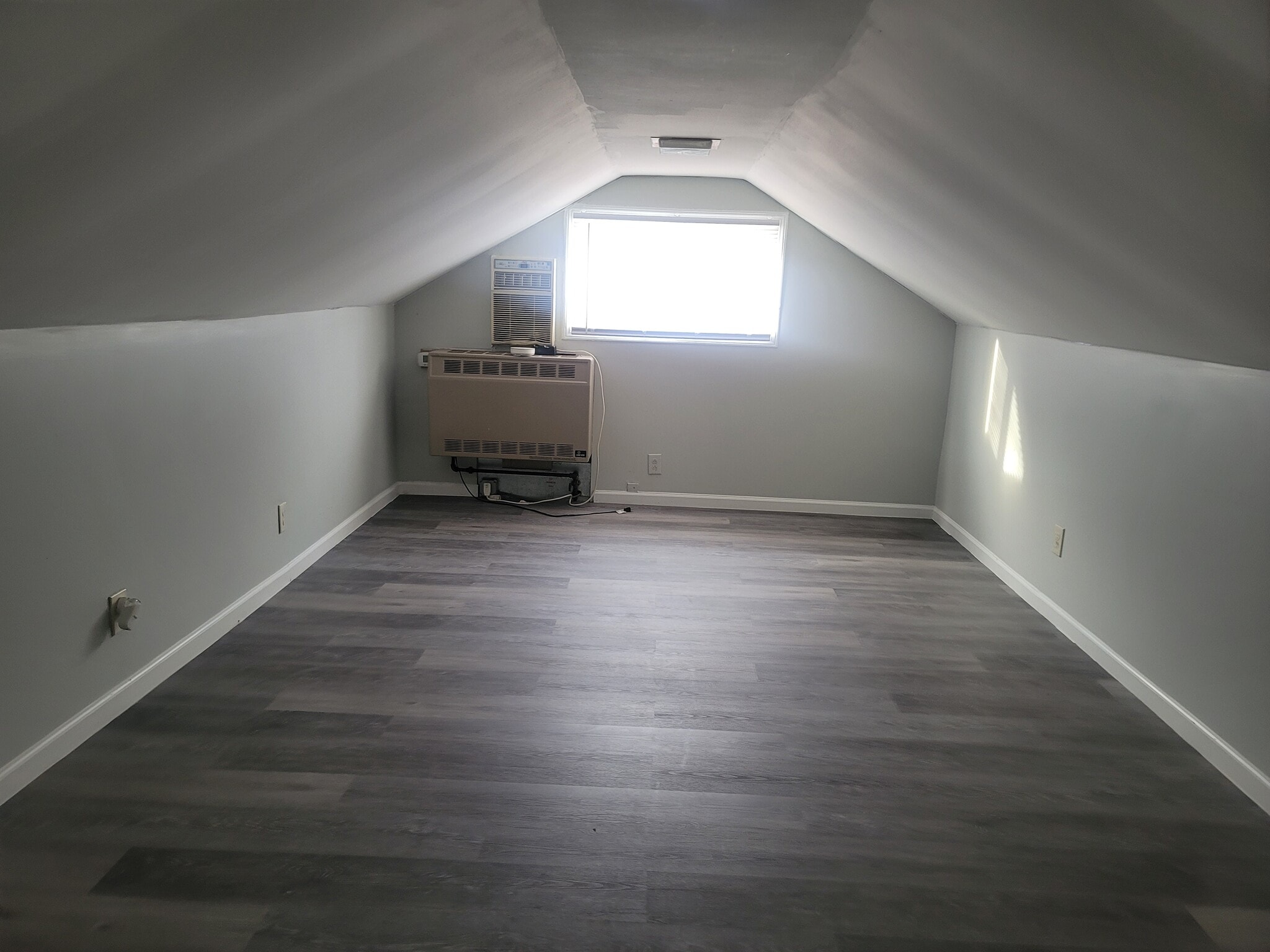 Bedroom 3 - 14115 S Dearborn St