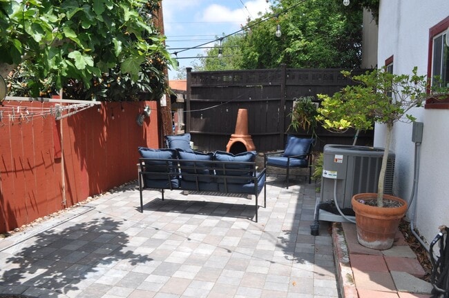 Building Photo - North Park 4BR/ 2BA "1,800 Square Feet" Si...