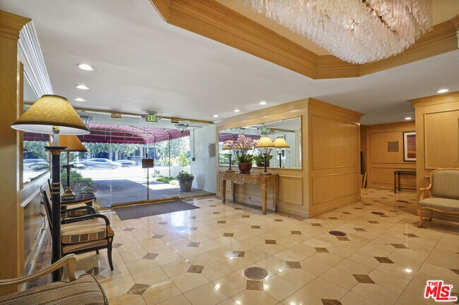 Building Photo - 10751 Wilshire Blvd