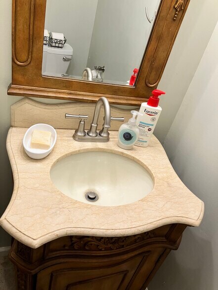 Bath - 25 Greenfield Manor Rd