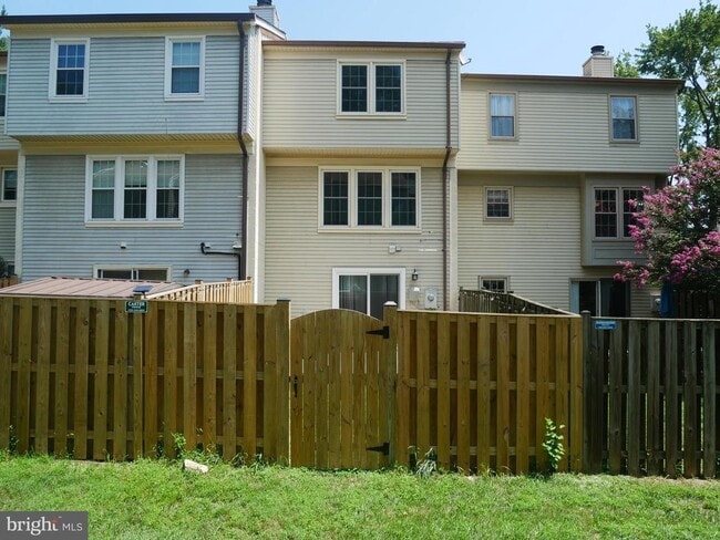 Building Photo - 2774 Grovemore Ln