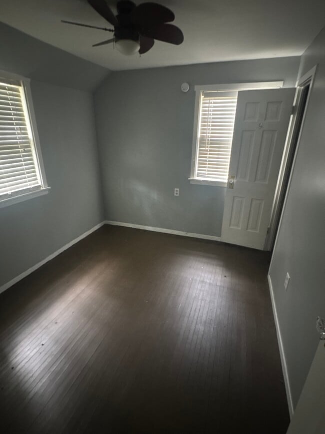 Building Photo - 751 S Miller Ct