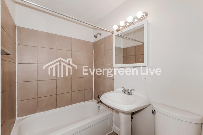 Building Photo - 7301 Austin Dr