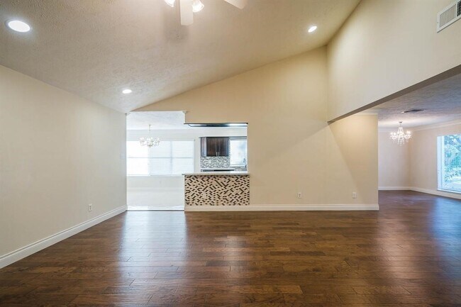 Building Photo - 21203 Park Brook Dr