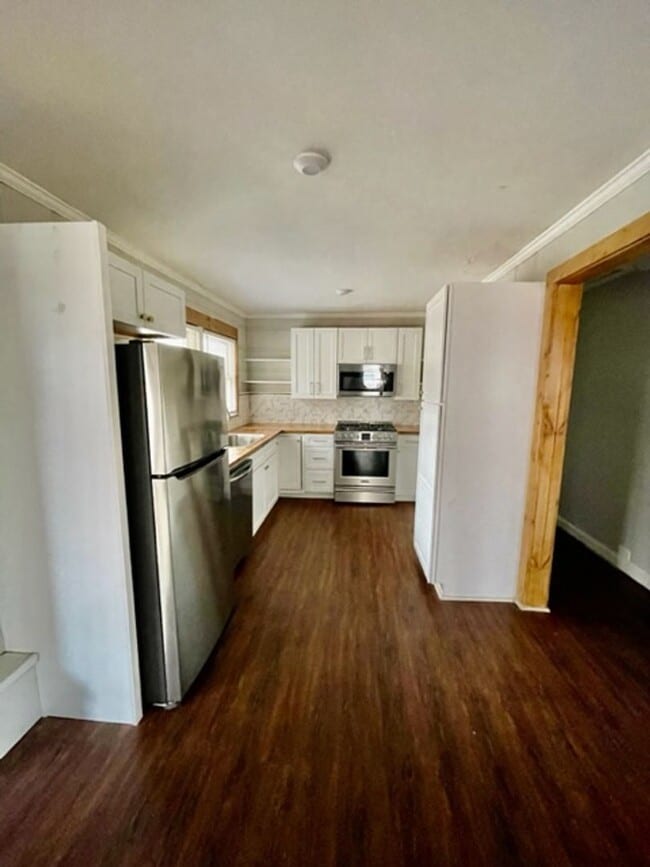 Building Photo - Welcome to this adorable 3-bed, 2-bath brick ranch, nestled in the heart of Gastonia, NC