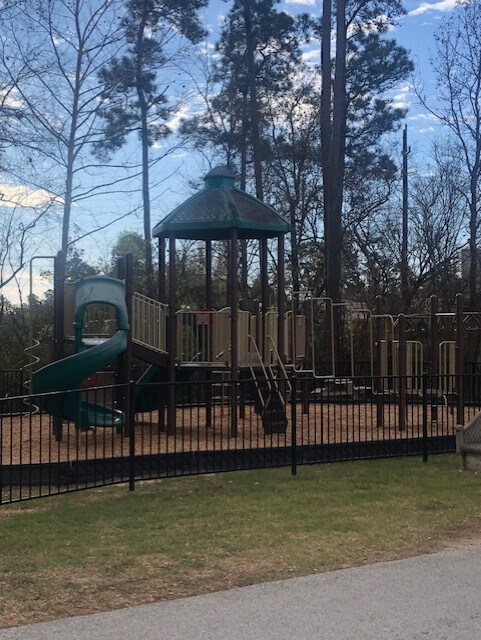 Building Photo - 9207 Hidden Ct