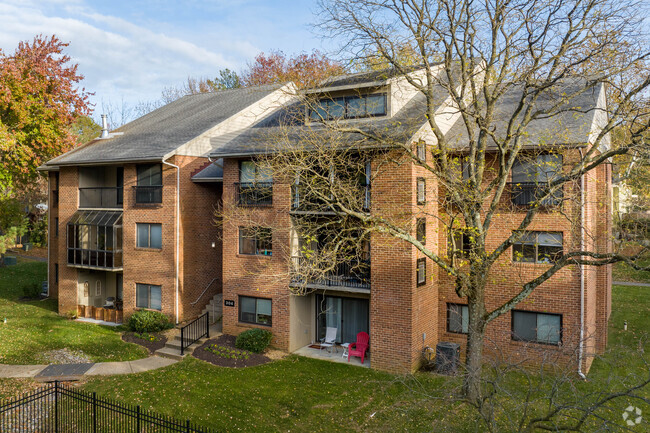 Building Photo - North Green Condominiums