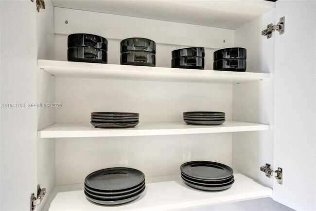 Building Photo - 1800 S Ocean Dr