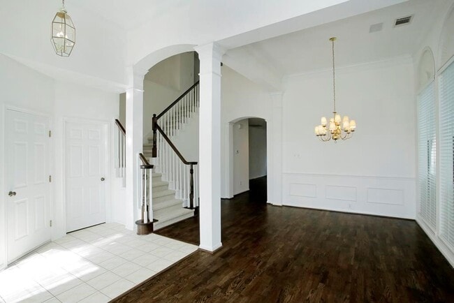 Building Photo - 6902 Afton Woods Dr