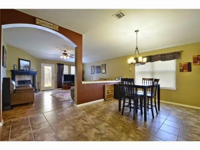 Building Photo - 11612 Timber Heights Dr