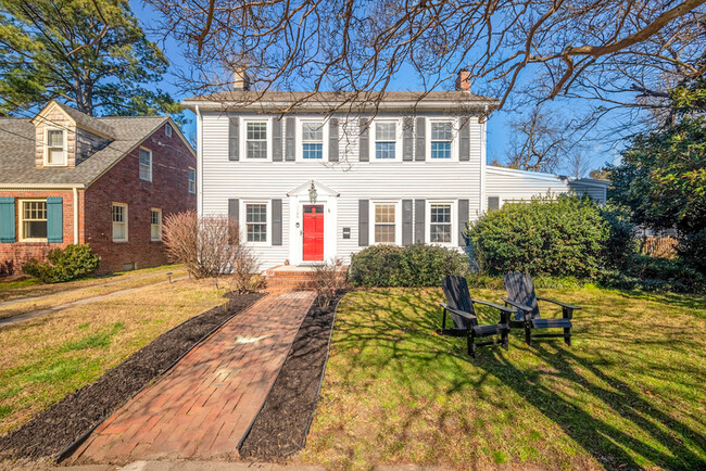 Primary Photo - 1120 Brunswick Ave
