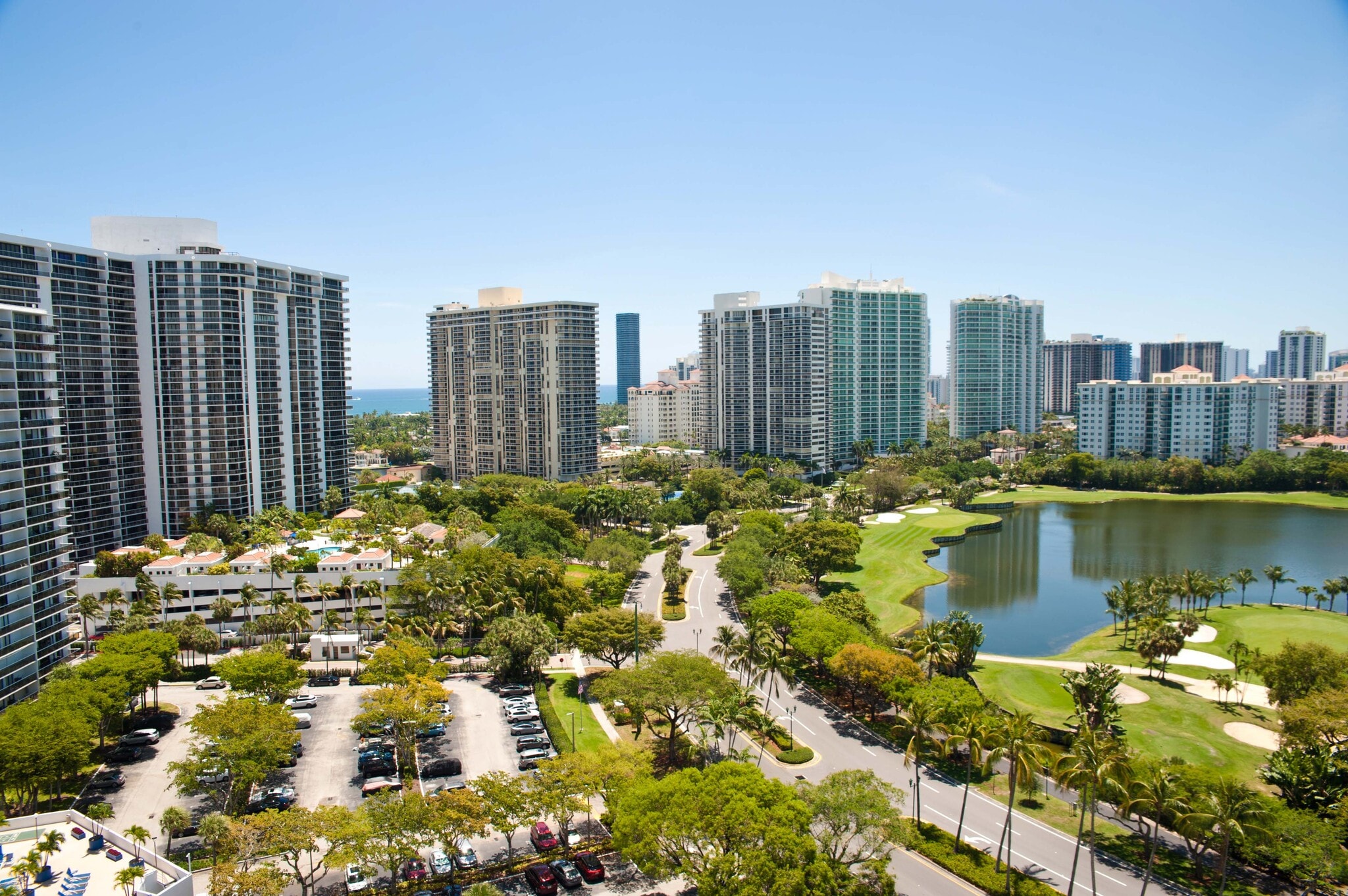 Building Photo - 3675 N Country Club Dr