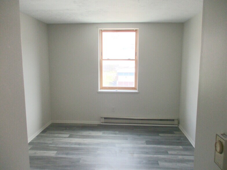 Building Photo - 411 Merchant St